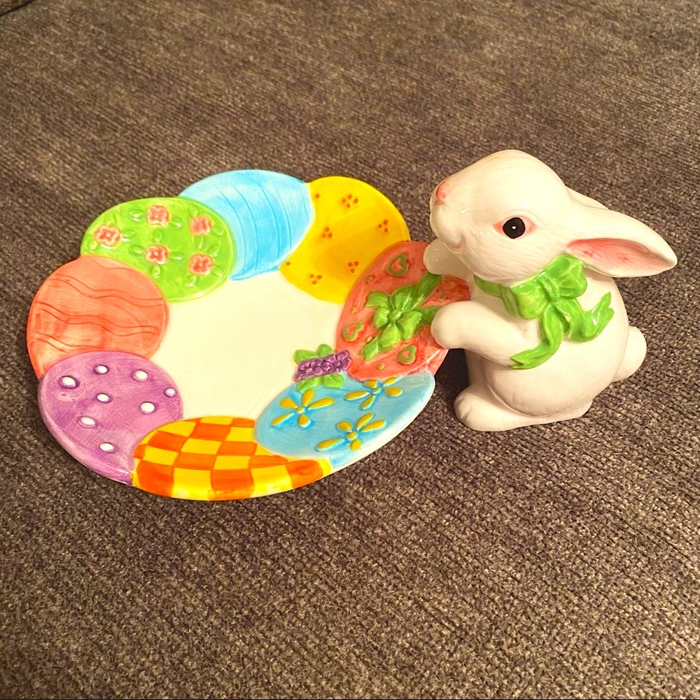 Easter Bunny Rabbit Ceramic Candy Dish, With bunny figurine.